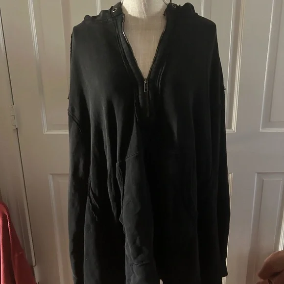 Free People North Sweatshirt. NWT. Size XL. - Picture 3 of 7